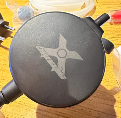 X Aquatic AP-2025 Бесшумный компрессор для аквариума до 100л X Aquatic AP-2025 Бесшумный компрессор для аквариума до 100л